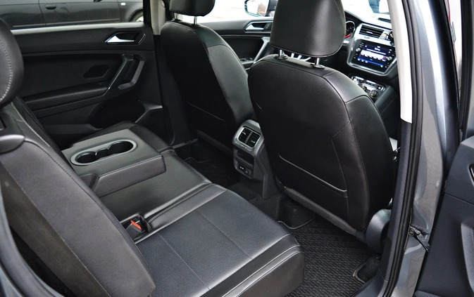 Volkswagen Tiguan Allspace cena 83900 przebieg: 154900, rok produkcji 2017 z Łazy małe 326